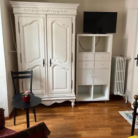 Chambre Papillon Avec Acces Terasse La Neuveville Bagian luar foto